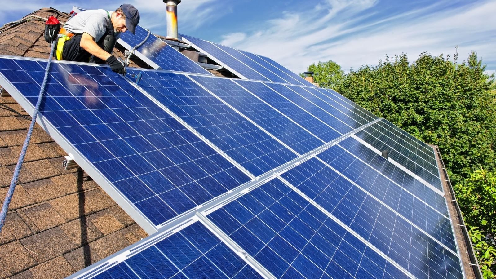 Solar panel removal and reinstall service in Howell Township NJ
